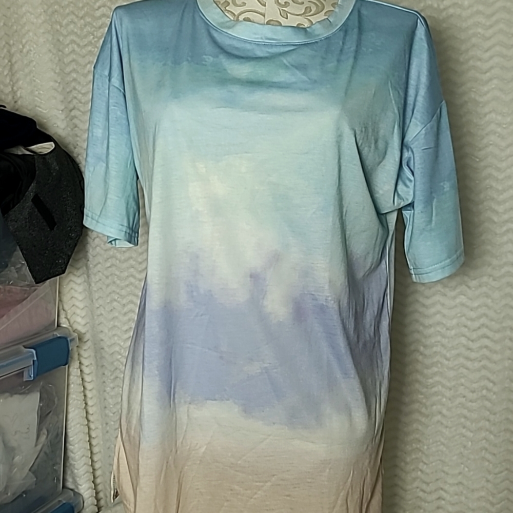 Xl multi color top.
